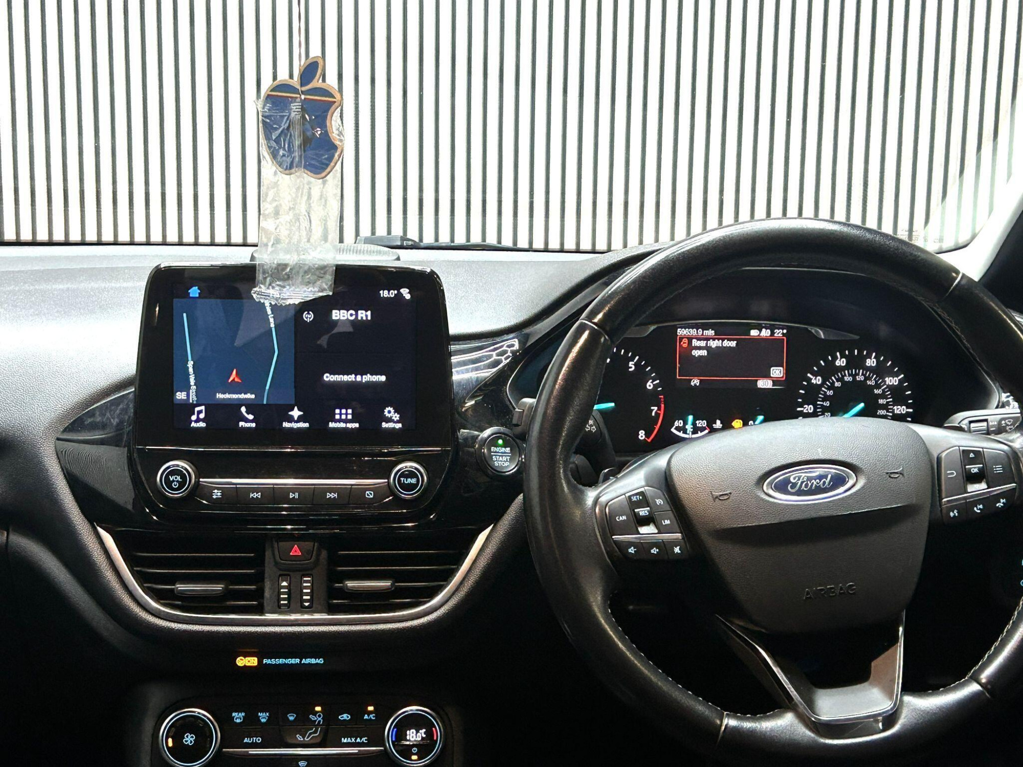 2017 Ford Fiesta image 8