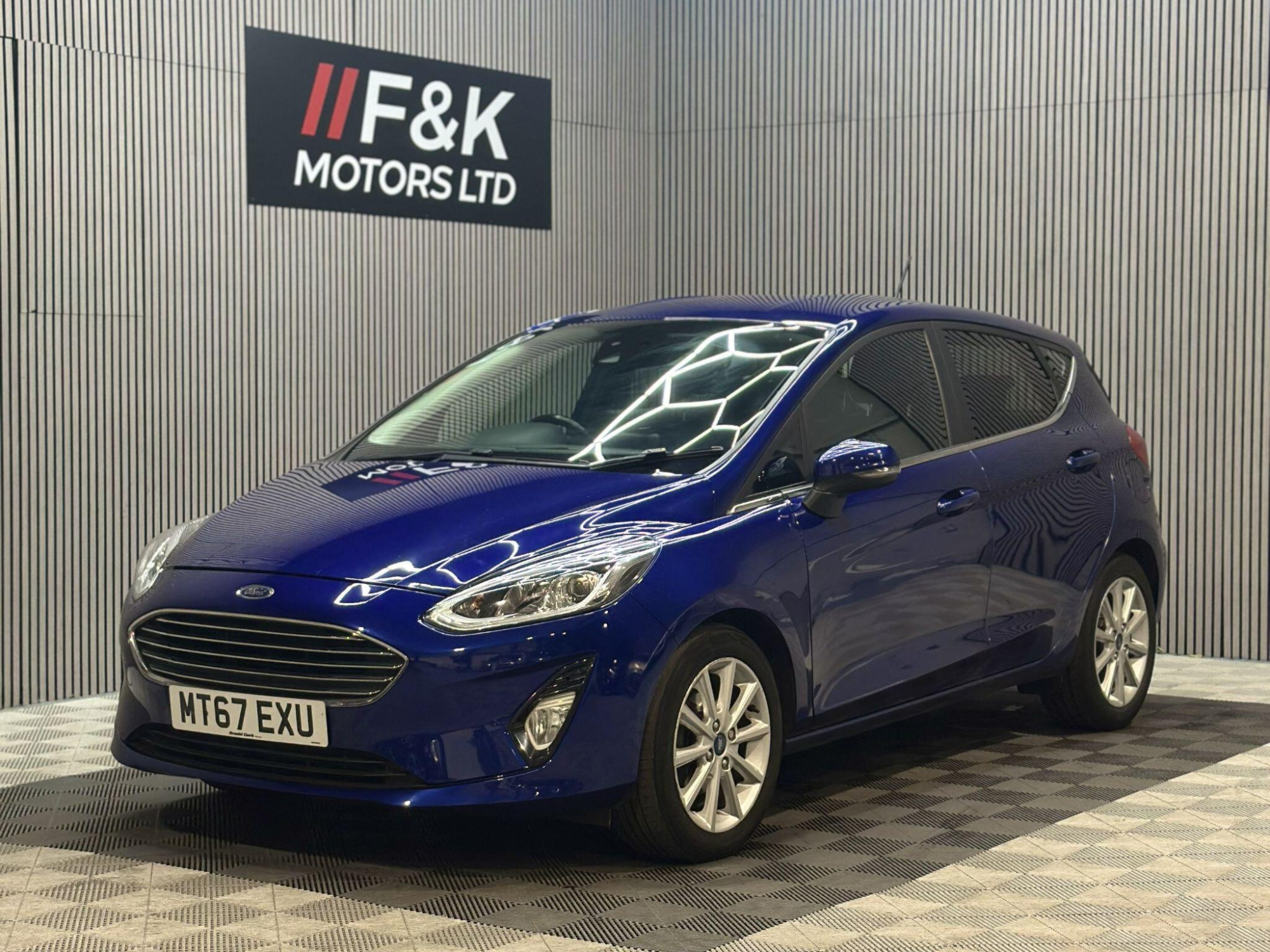 2017 Ford Fiesta image 1