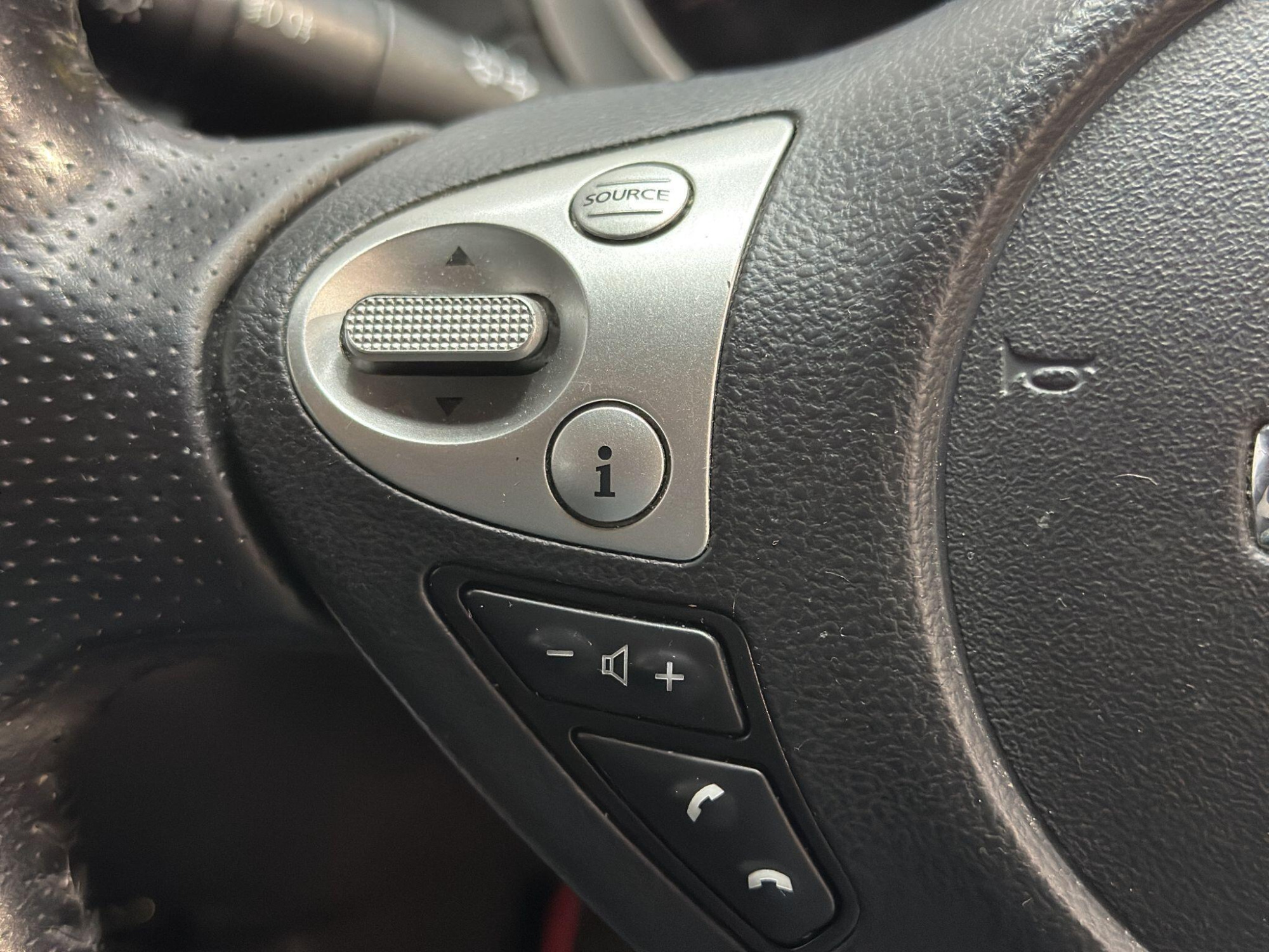 2015 Nissan Juke image 17