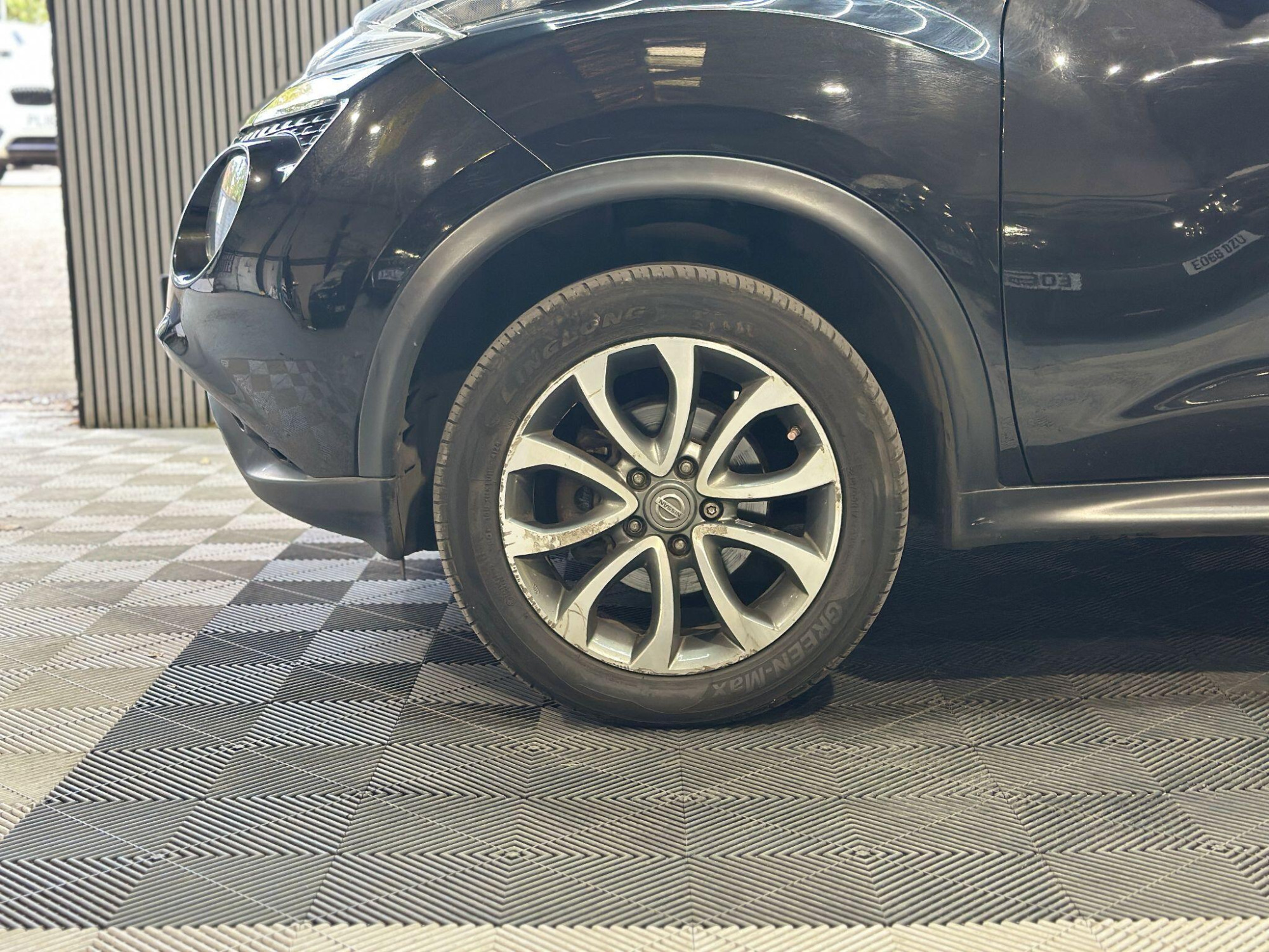 2015 Nissan Juke image 8