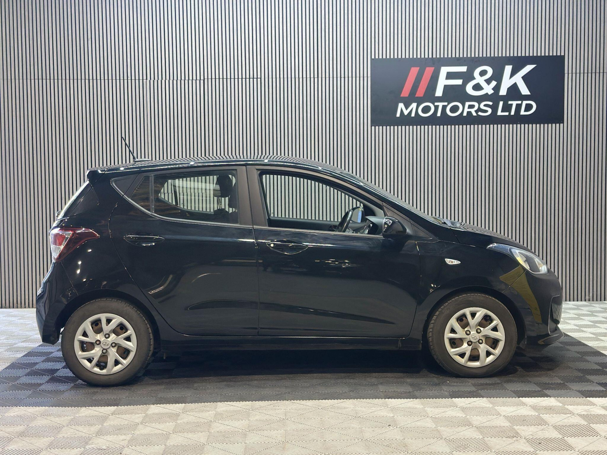 2018 Hyundai i10 image 11