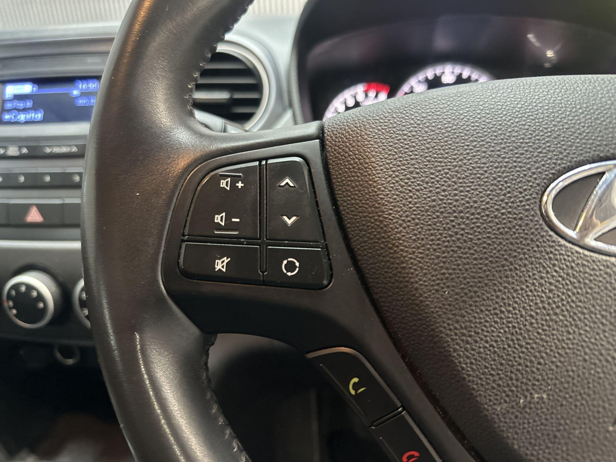 2018 Hyundai i10 image 21