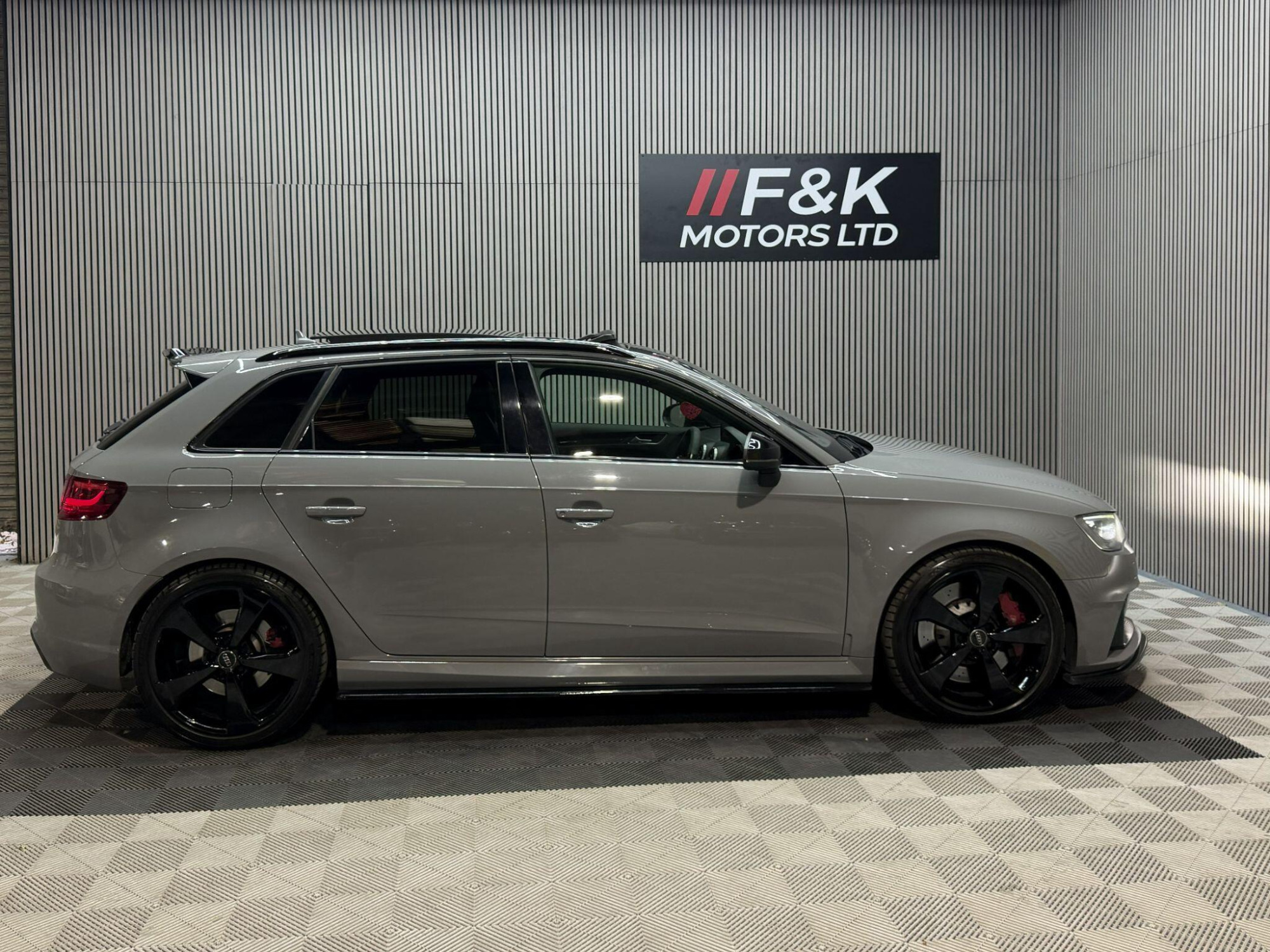 2016 Audi RS3 image 8