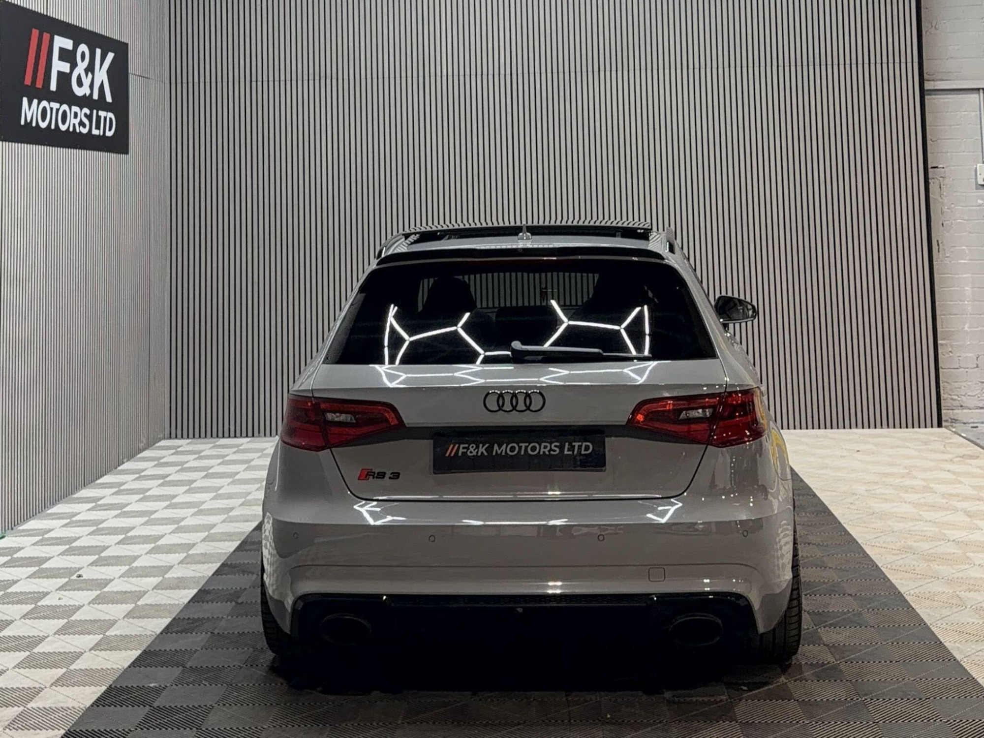 2016 Audi RS3 image 6