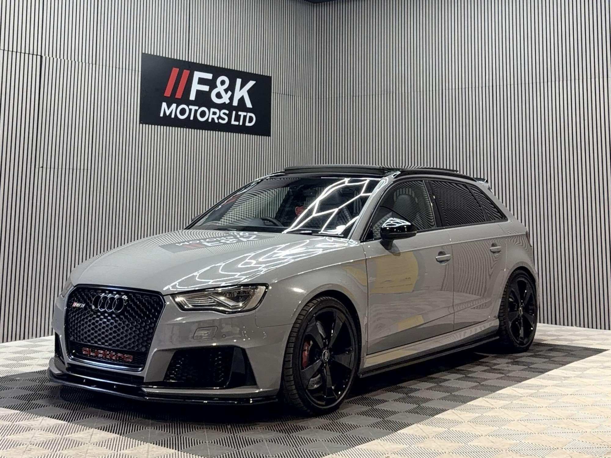 2016 Audi RS3 image 1